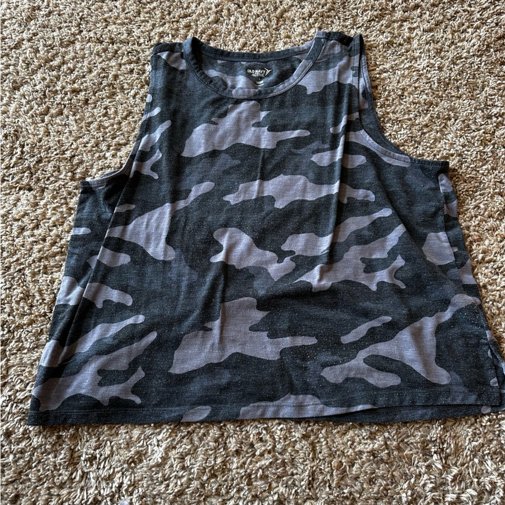 🌼 3/15 Old Navy Active tank
